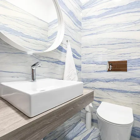 Cacilhas Amazing View Of Lisbon Close To Caparica