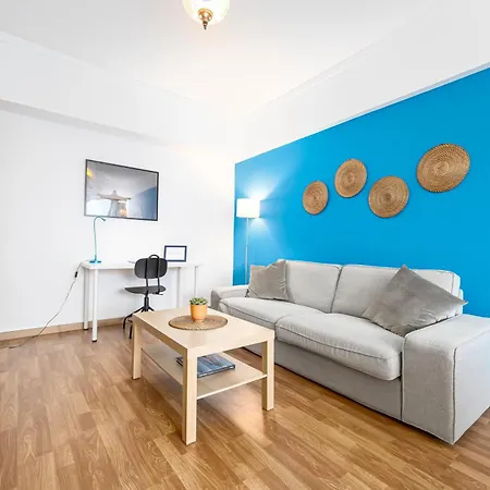 Cacilhas Amazing View Of Lisbon Close To Caparica *