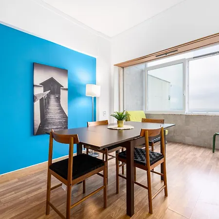 Cacilhas Amazing View Of Lisbon Close To Caparica アパート