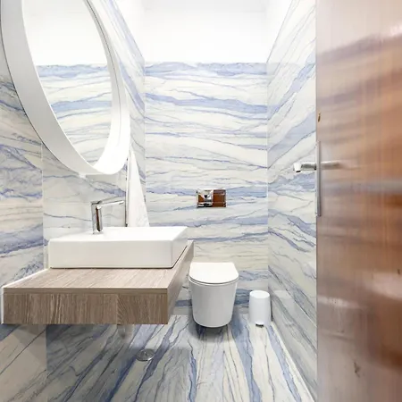 Cacilhas Amazing View Of Lisbon Close To Caparica Almada