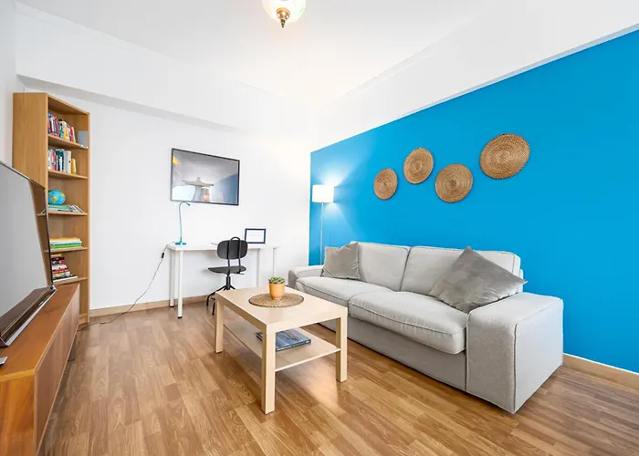 Cacilhas Amazing View Of Lisbon Close To Caparica *